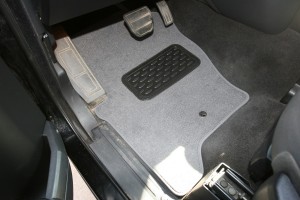 КОВРИКИ В САЛОН LAND ROVER DISCOVERY 3 АКПП 2004-2009, ВНЕД, 5 ШТ (ТЕКСТИЛЬ) NLT.28.01.11.110KH AUTO FAMILY