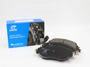 Колодки тормозные дисковые BP1096 AKNUK