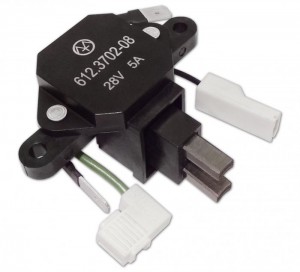 Реле-регулятор МАЗ, КамАЗ Евро 2,3 с ЩУ (доп. вывод к генератору 7762.-06,9422-0 612370208 ENERGOMASH