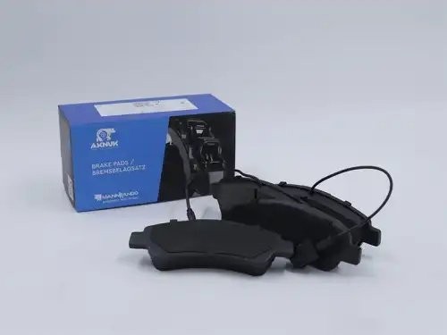 Колодки тормозные дисковые BP8204 AKNUK